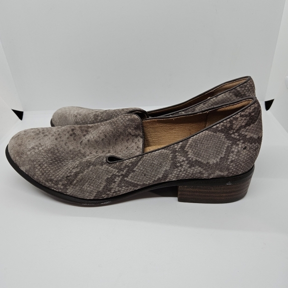 Sofft Severn gray python print suede loafers size 8.5M - Picture 3 of 10